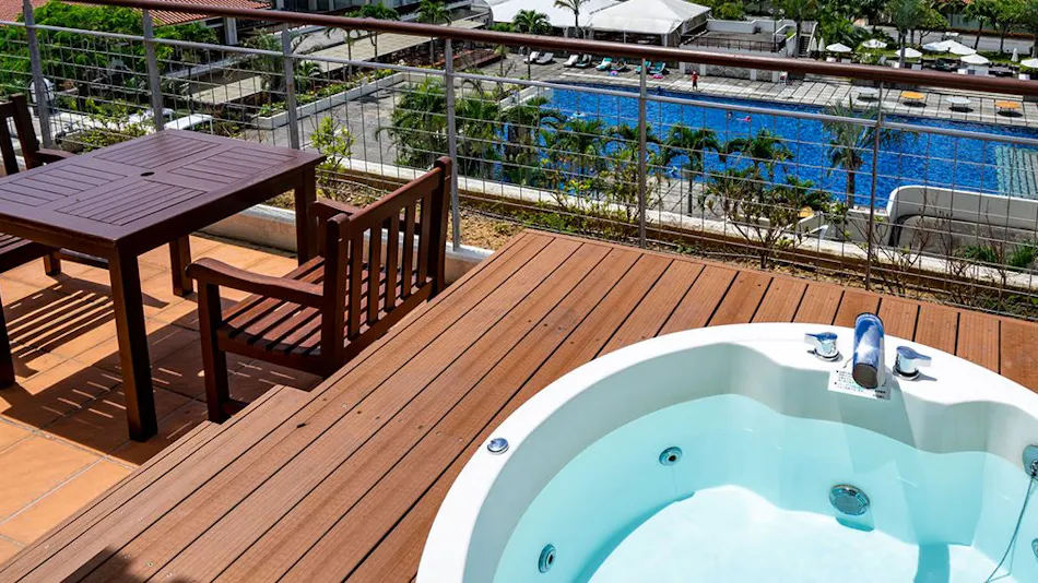 Kanucha Bay Hotel & Villas