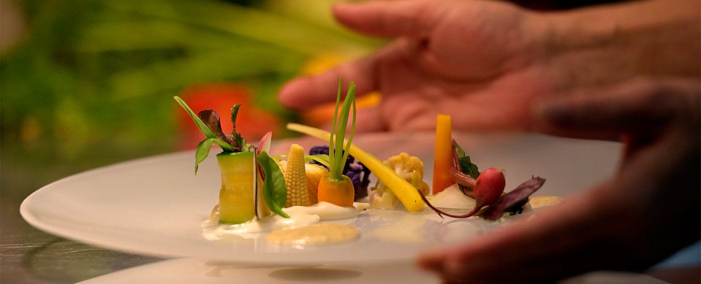 โอเบิร์จสไตล์อัตตะที่รังสรรค์ด้วยความอุดมสมบูรณ์จากสวนผักของเราเอง