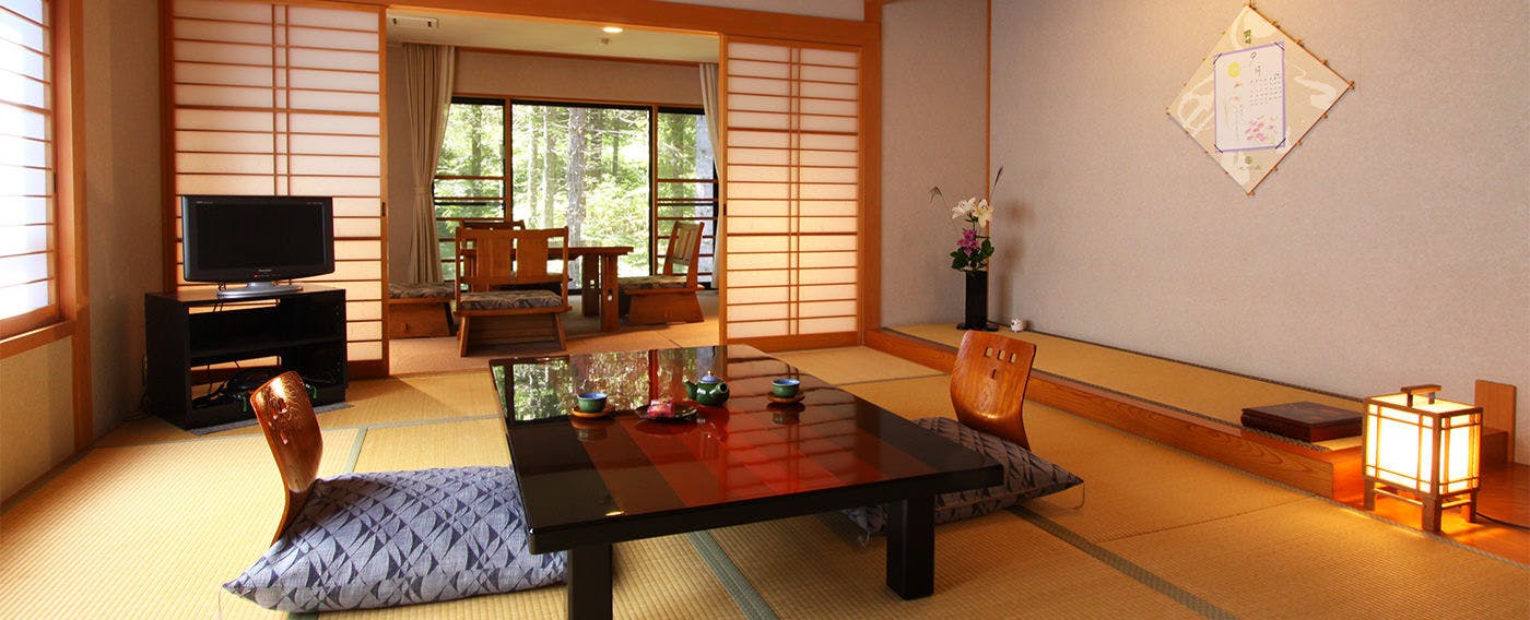 新館　琥珀（こはく）