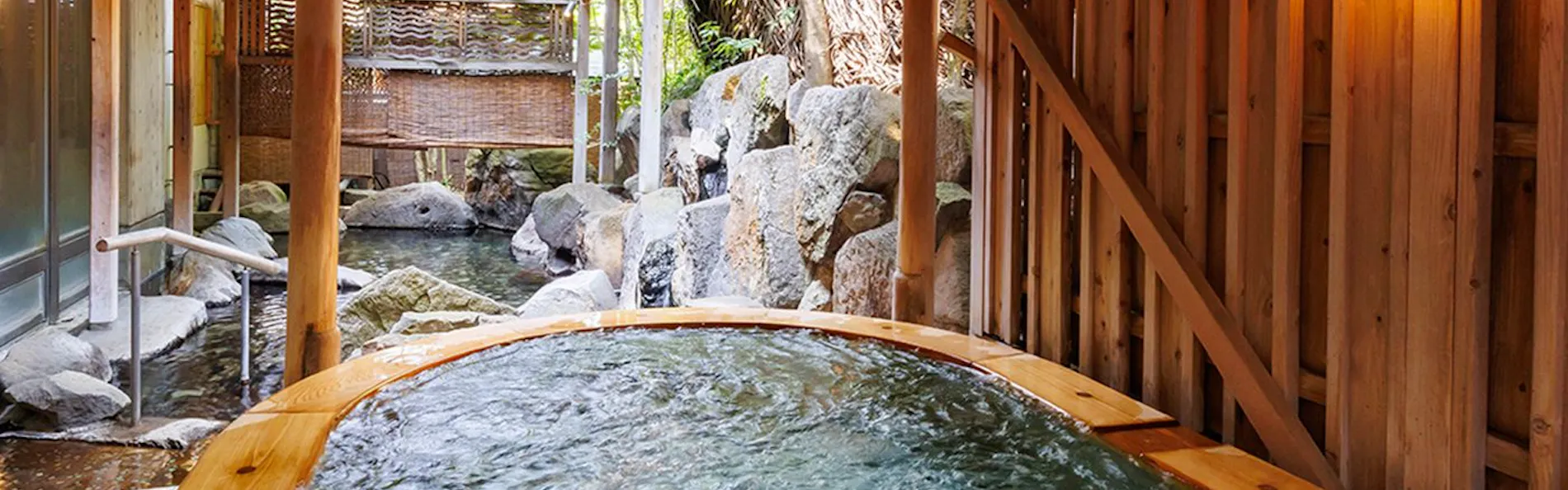 信州湯田中温泉 よろづや