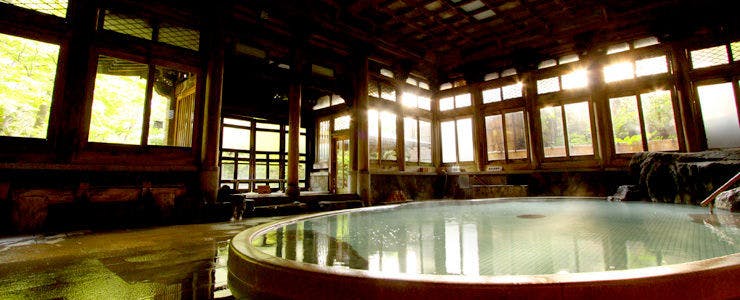 信州湯田中温泉 よろづや の空室状況を確認する 宿泊予約は 一休 Com