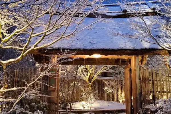 ภายนอกอาคาร