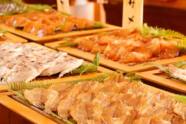 บุฟเฟต์อาหารเช้าปลาแห้งย่าง