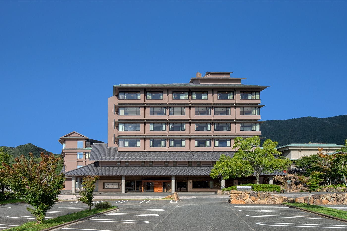 川棚グランドホテルお多福