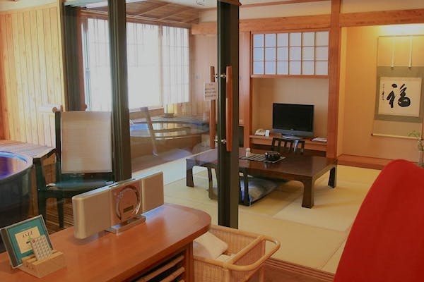 層雲峡温泉 ホテル大雪の最安値が見つかる 10日間 空室カレンダー 一休 Com