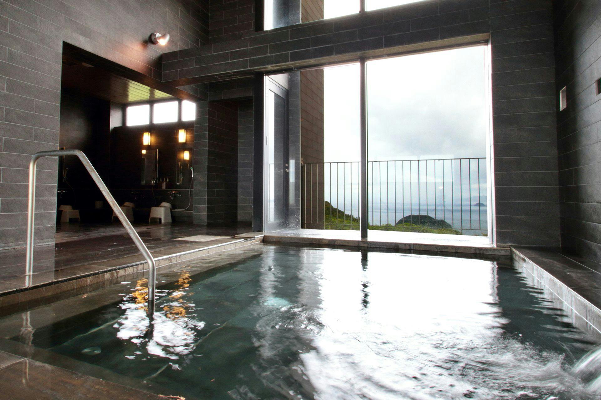 ภายนอกอาคาร