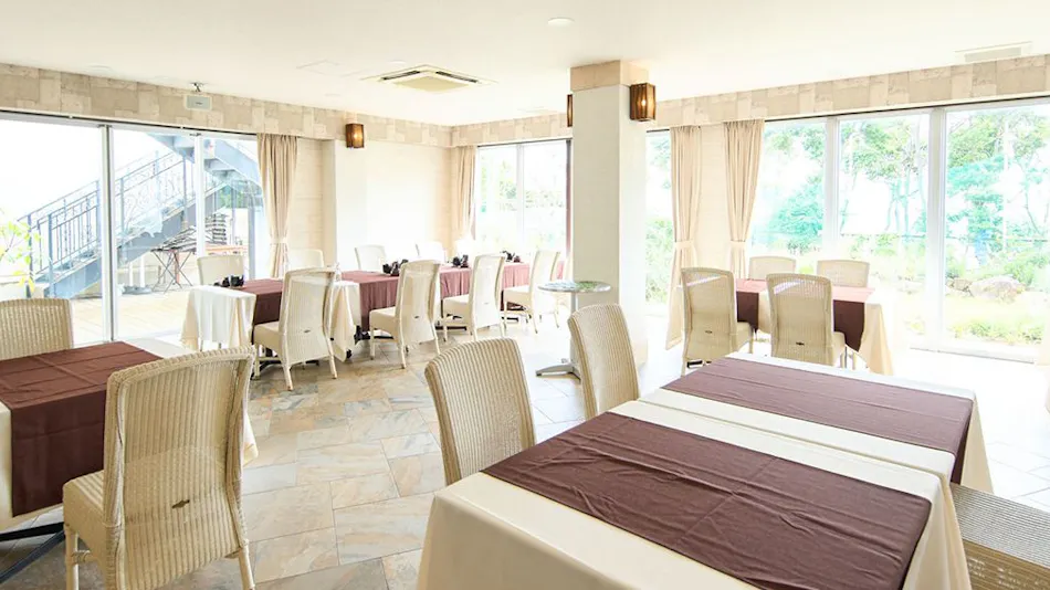 HOTEL HOLISTIC RESORT