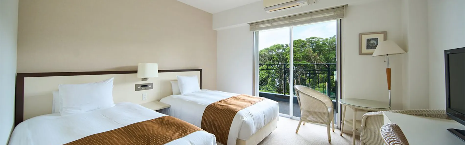 HOTEL HOLISTIC RESORT