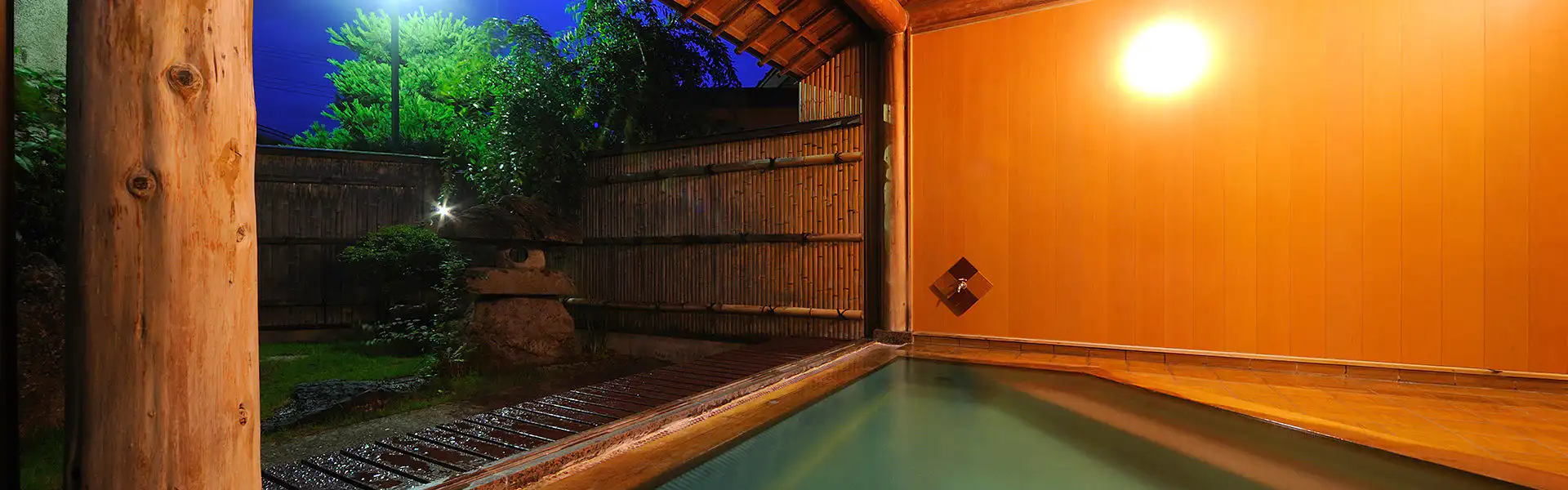 みちのく亭「花かざり」