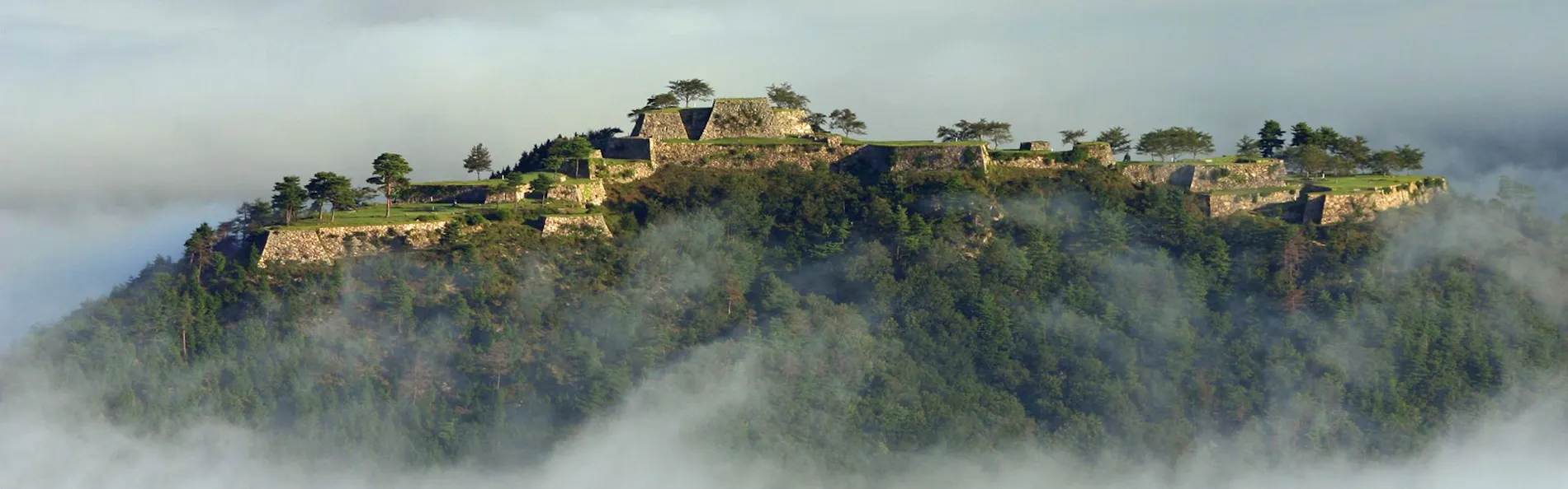 竹田城 城下町 ホテル EN(えん)