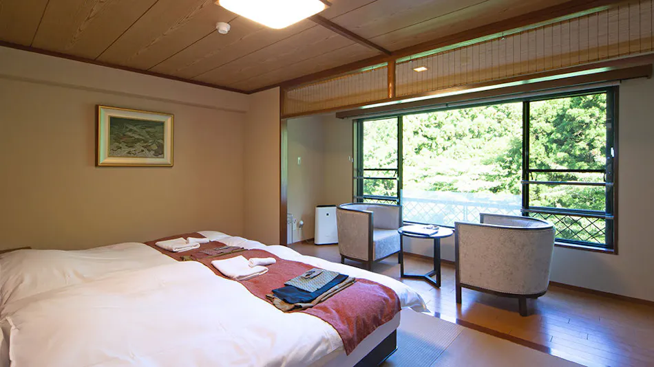 Hakone Nanase (Formerly Manatei Hakone)