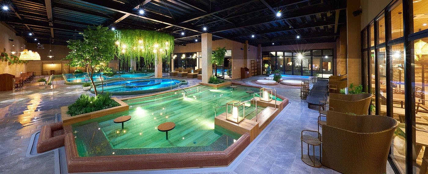 Mata air panas dan pemandian