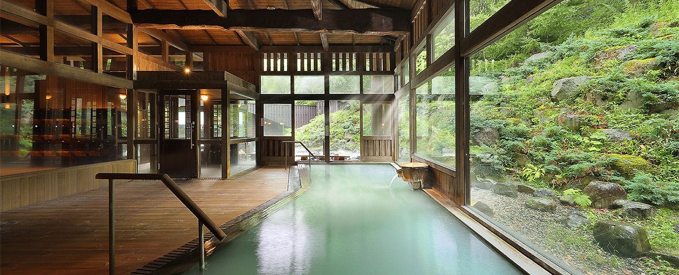 Kolam mandi dalaman Hachiemon.