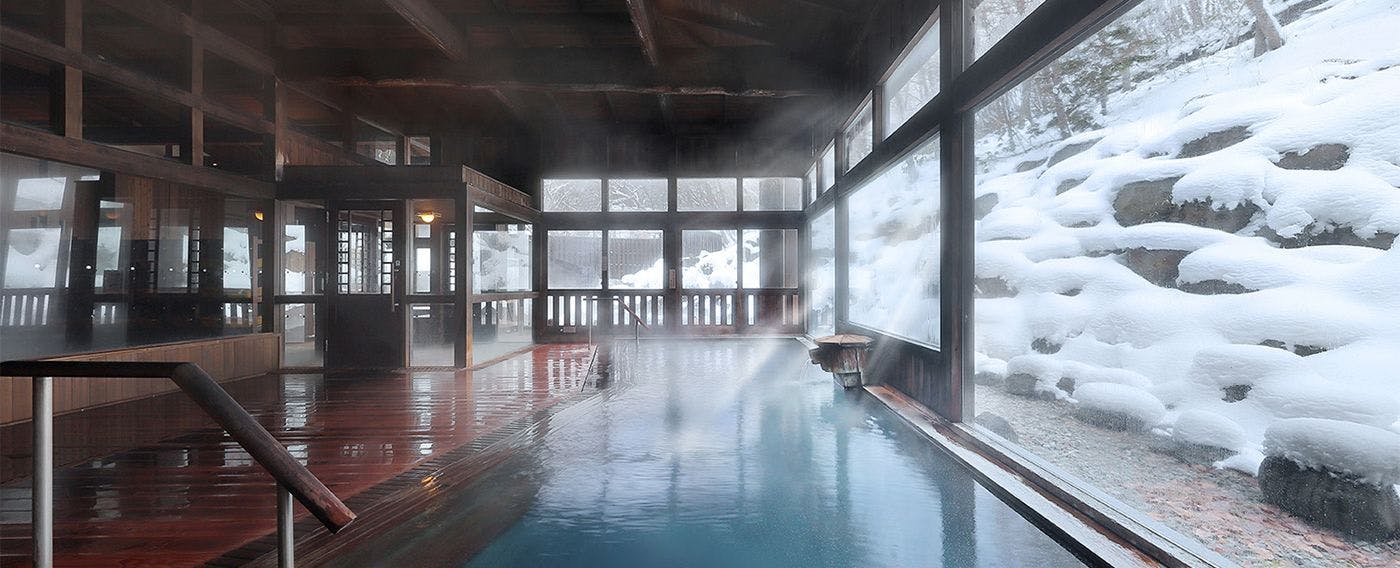 Kolam mandi dalaman Hachiemon.