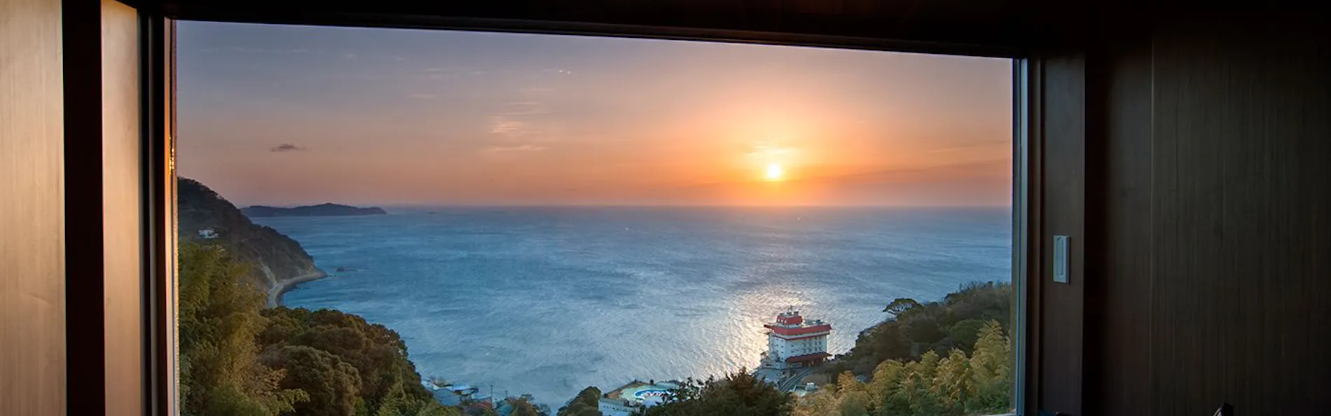 ATAMI せかいえ