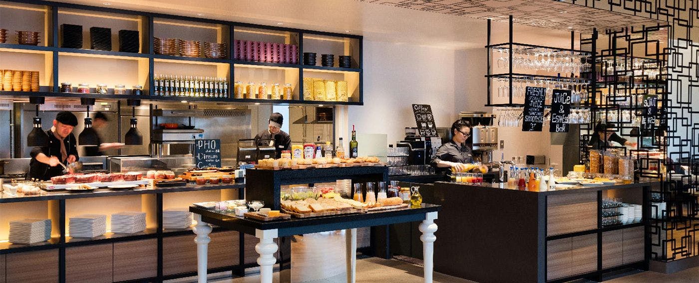 Dining & Bar LAVAROCK