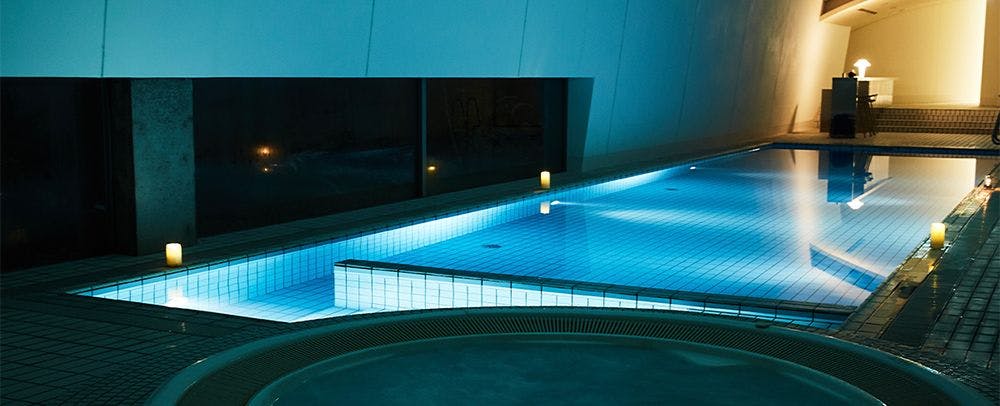 私人泳池（室内泳池、按摩浴缸、桑拿）