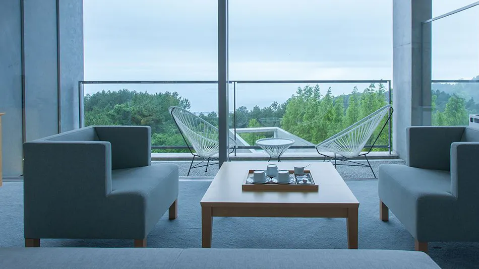 SETOUCHI RETREAT by Onko Chishin