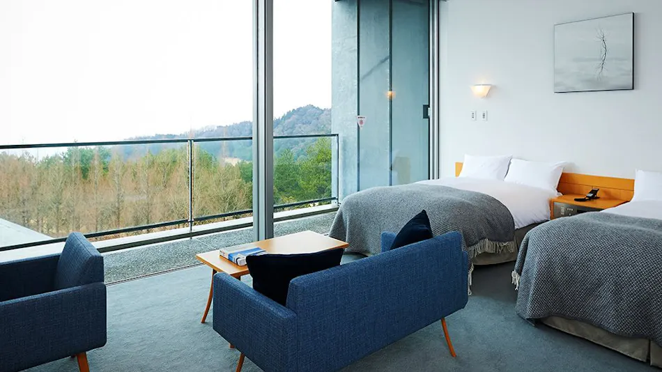 SETOUCHI RETREAT AONAGI by Onko Chishin