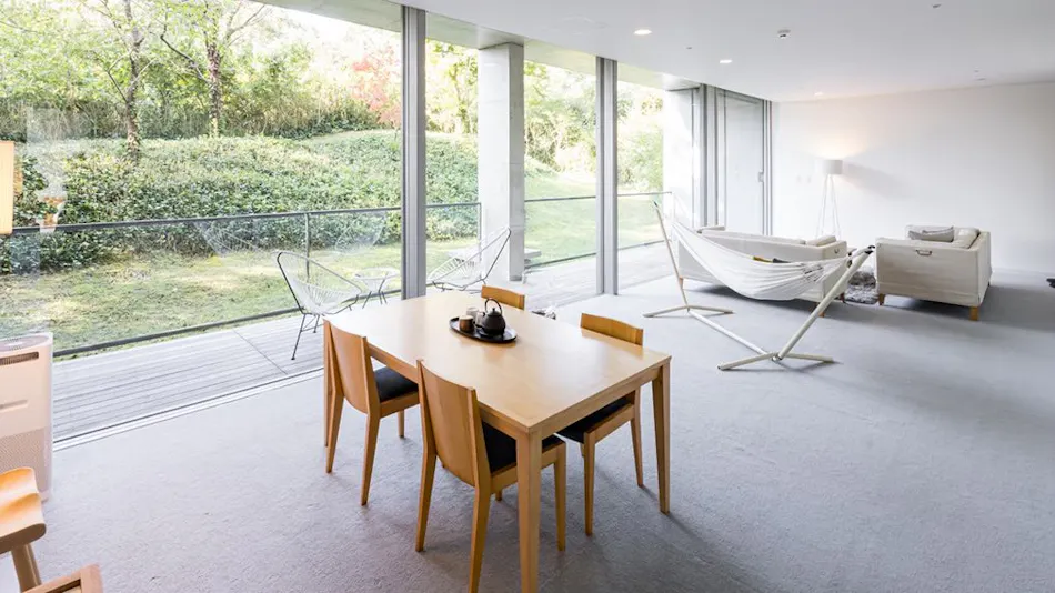 SETOUCHI RETREAT AONAGI by Onko Chishin