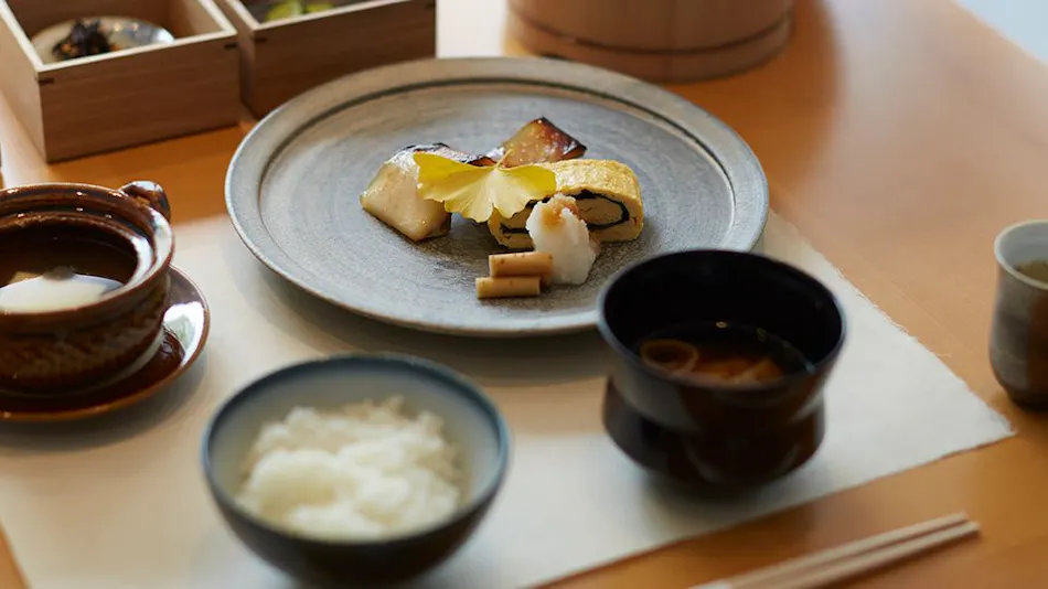 SETOUCHI RETREAT AONAGI by Onko Chishin