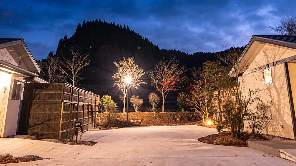 Ryokan Saikura: An Inn with Private Detached Rooms, Each Featuring an Open-Air Hot Spring Bath with Free-Flowing Spring Water