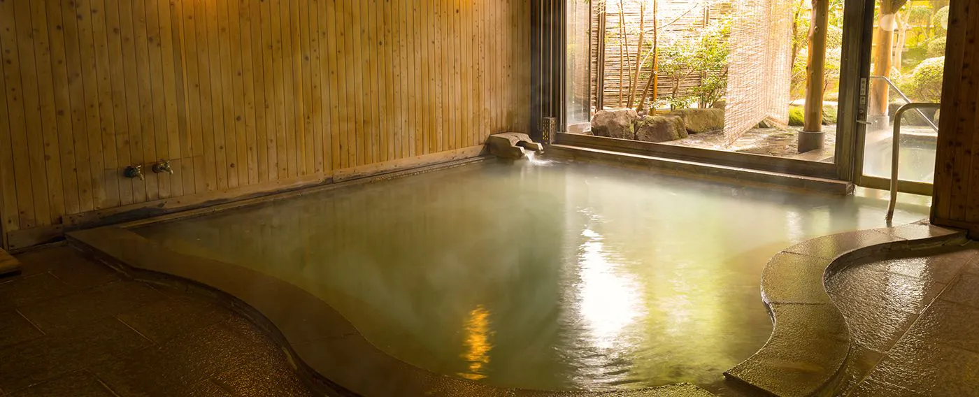 น้ำพุร้อนและอ่างอาบน้ำ