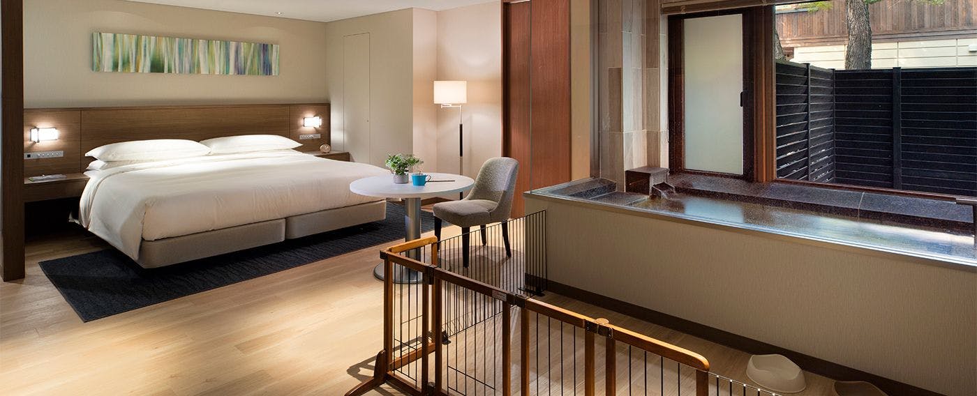 ドッグ対応コテージ_温泉付デラックスコテージキング