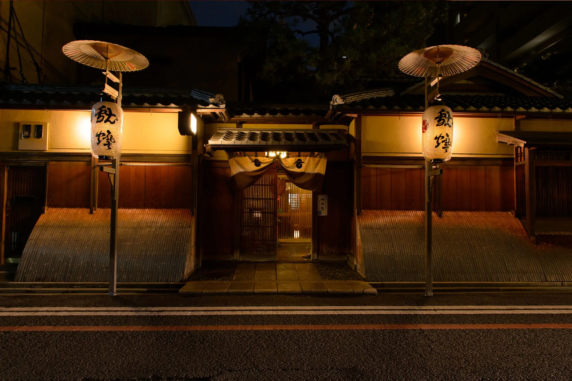 京・富小路 料理旅館天ぷら吉川