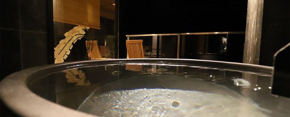 本館「華」客室露天風呂