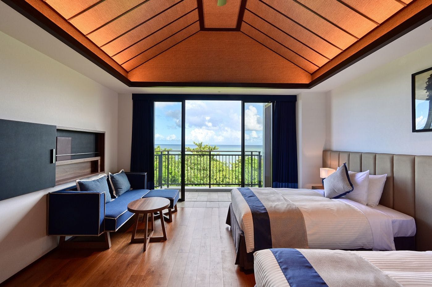 FUSAKI BEACH RESORT HOTEL & VILLAS