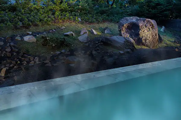 บ่อน้ำพุร้อนกลางแจ้ง