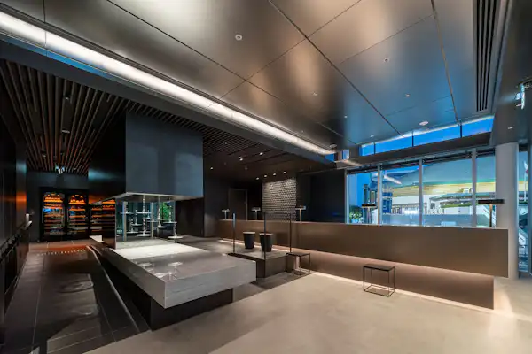 ทางเข้าอาคาร