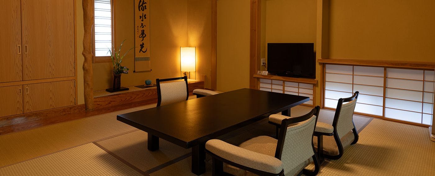A Tranquil Forest Retreat with Historic Cultural Property Villas