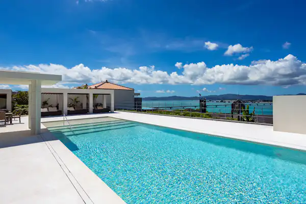 สระว่ายน้ำ