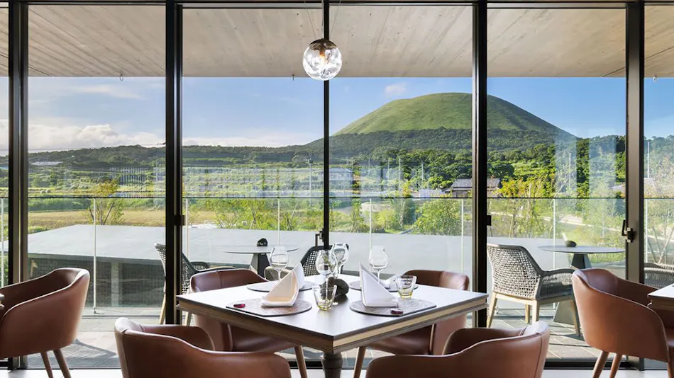 GOTO RETREAT ray by Onkochishin