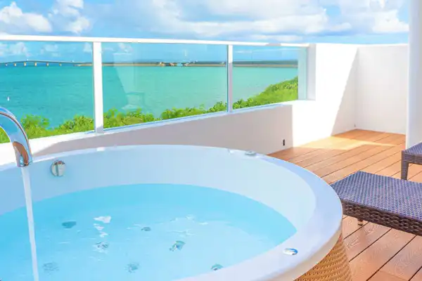 อ่างจากุซซี่