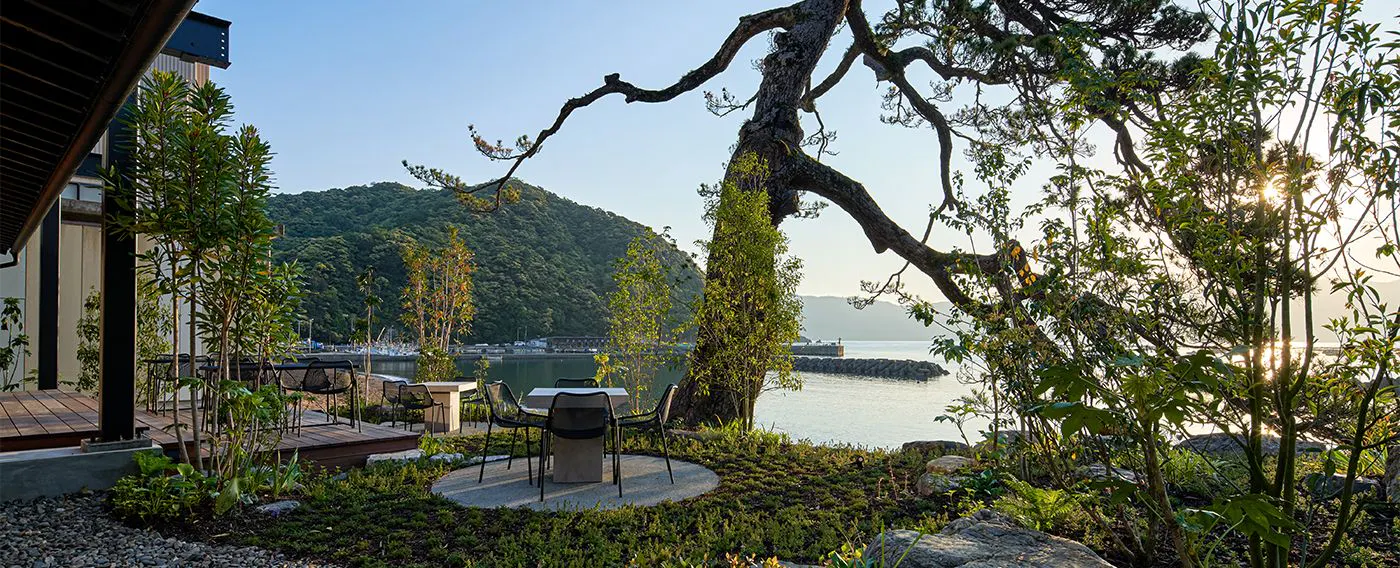 Rupa luar & pintu masuk