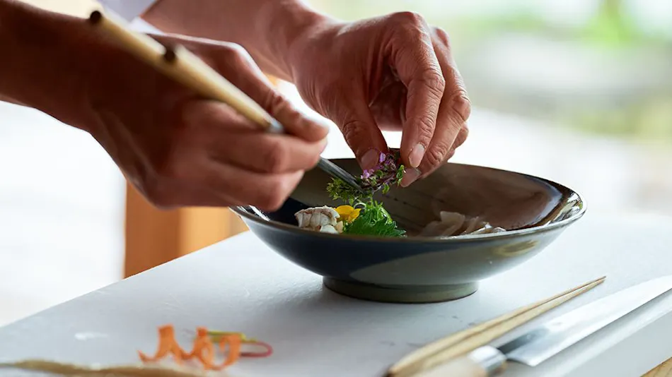Wakasa Kajitsu: An Inn to Enjoy the Sea, Cuisine, and Culture of Miketsukuni Wakasa
