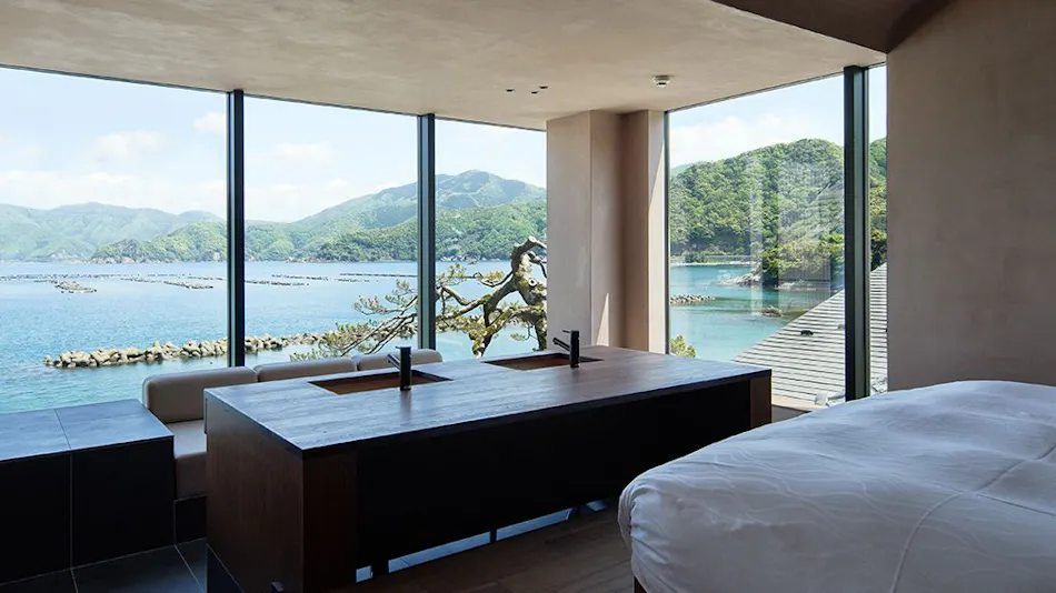 Wakasa Kajitsu: An Inn to Enjoy the Sea, Cuisine, and Culture of Miketsukuni Wakasa