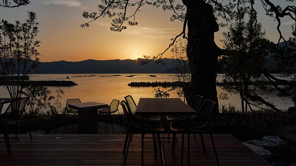 Wakasa Kajitsu: An Inn to Enjoy the Sea, Cuisine, and Culture of Miketsukuni Wakasa