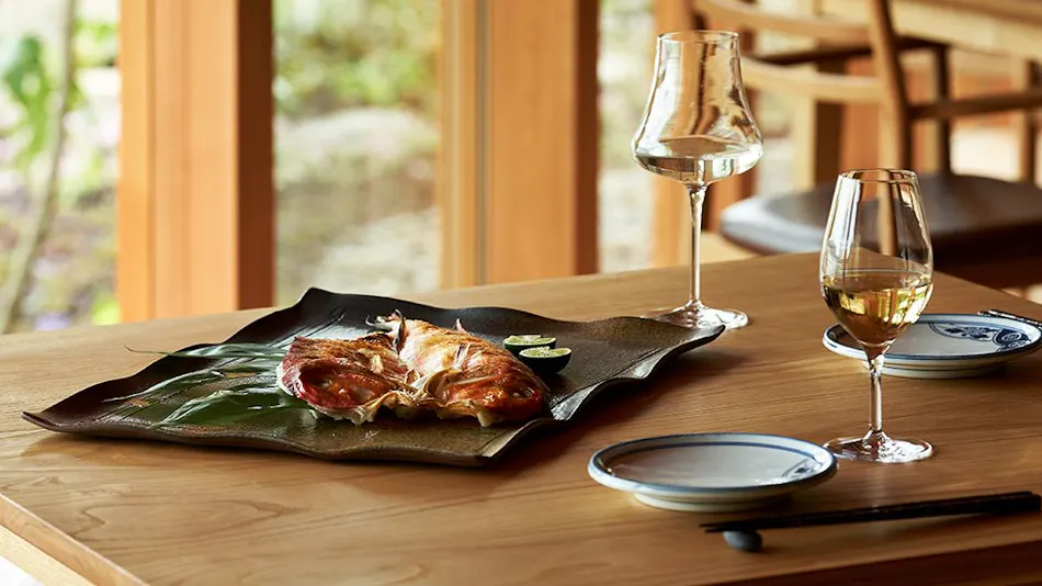 Wakasa Kajitsu: An Inn to Enjoy the Sea, Cuisine, and Culture of Miketsukuni Wakasa