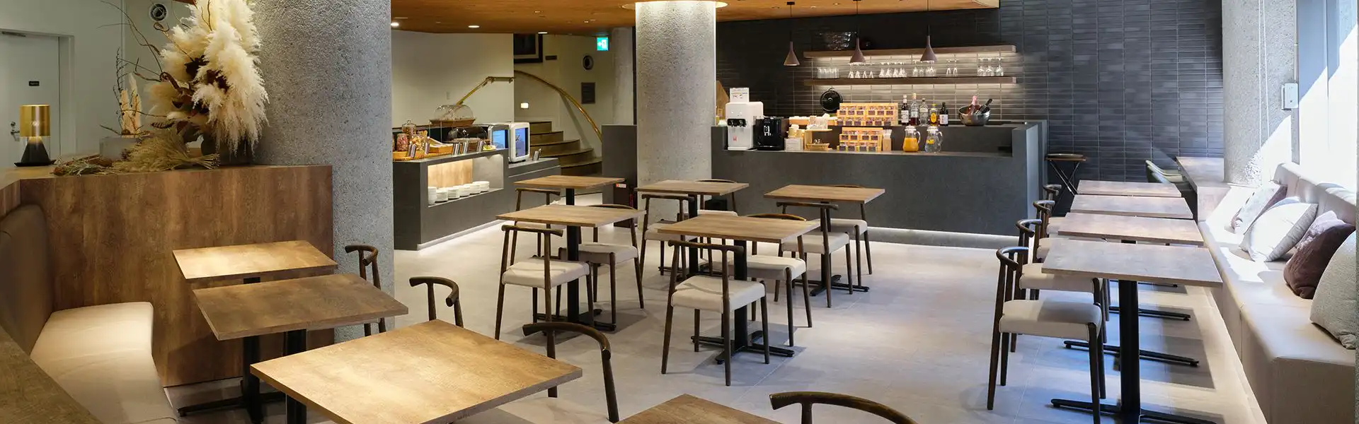 ラウンジ