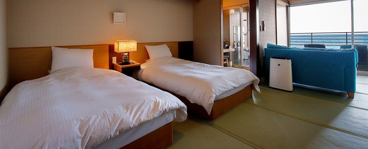 空もよう様のお部屋 Compact Living】Opening the entrance to instantly reveal an