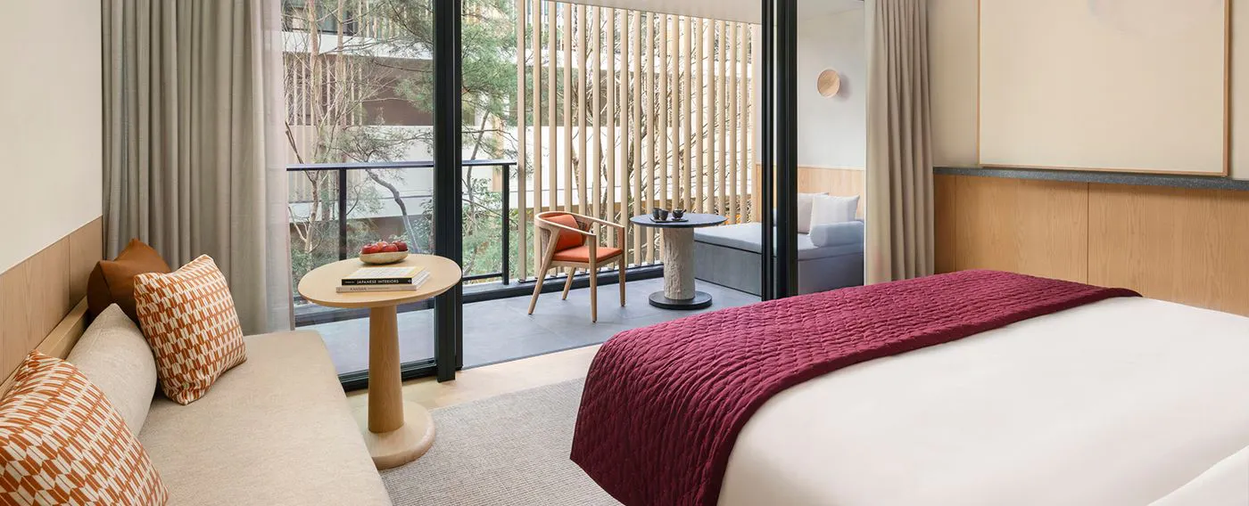 中庭の緑で自然とつながる、デラックスガーデンルーム