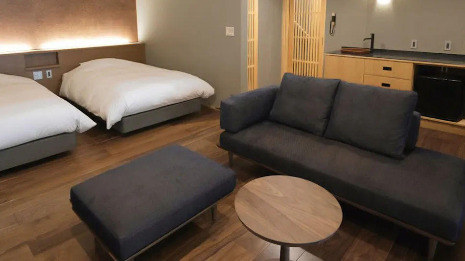 Mastlamp: A Small Hotel with Natural Hot Spring Flow