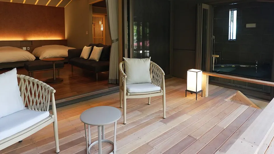 Mastlamp: A Small Hotel with Natural Hot Spring Flow