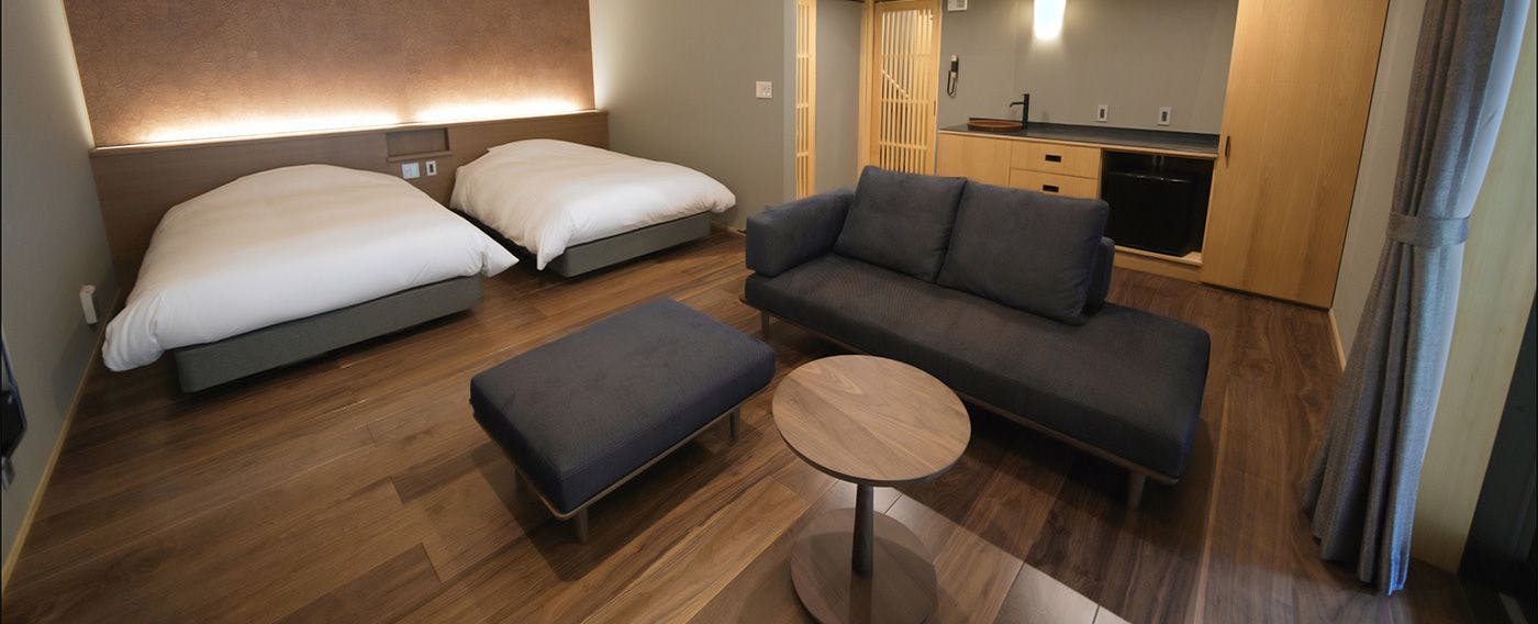 Mastlamp: A Small Hotel with Natural Hot Spring Flow