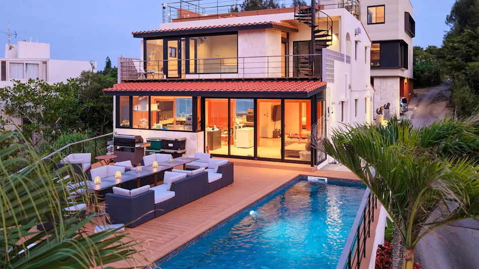 ESQVA THE HEAVENS OKINAWA