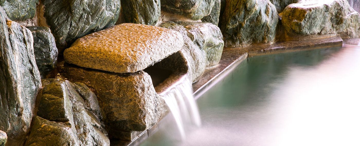 น้ำพุร้อนกลางแจ้ง